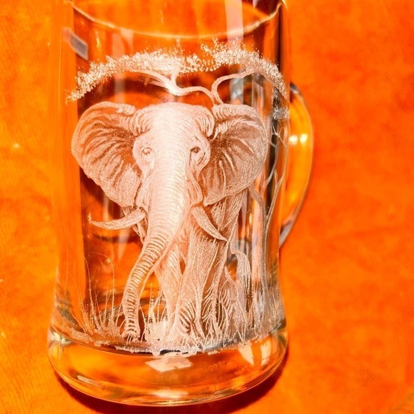 VINTAGE Luminarc Etched Clear Coffee Mug Elephant - Picture 5 of 7